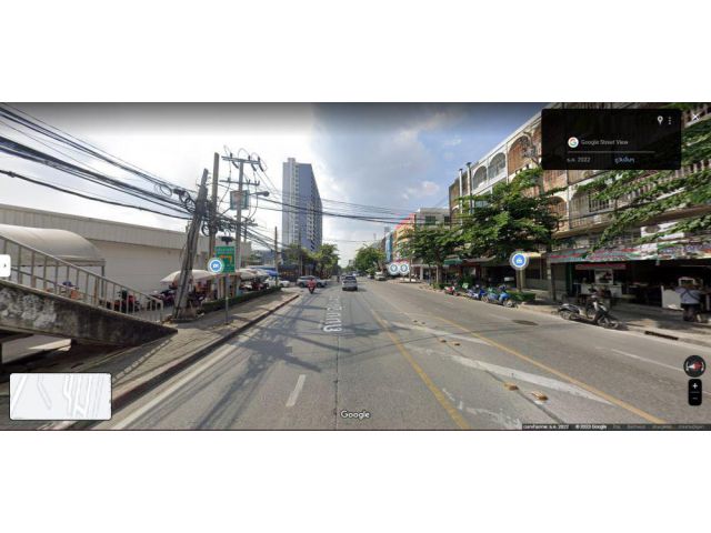 ที่ดินพร้อมอพาร์ทเม้นท์ ซอยศรีนครินทร์42 ใกล้ตลาด, ร้านสะดวกซื้อ