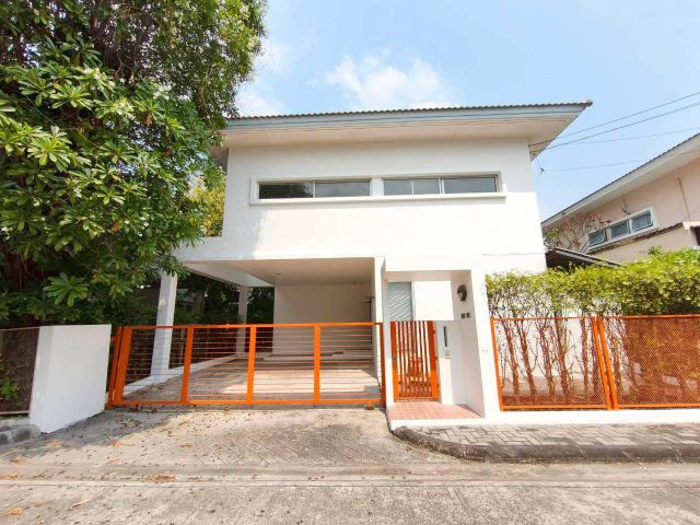 ขายบ้านเดี่ยว 2 ชั้น โครงการโนเบิล จีโอ วัชรพล บ้านพร้อมอยู่ ทำเลดี