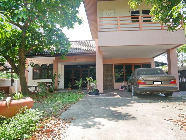 ขายบ้านเดี่ยว หมู่บ้านสี่ไชยทอง3 ซอย แจ้งวัฒนะ-ปากเกร็ด 24 ถนนแจ้งวัฒนะ ต.บางตลาด อ.ปากเกร็ด จ.นนทบุรี ใกล้ห้างเซ็นทรัล