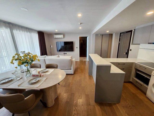 Penthouse Rare Unit ใจกลางอารีย์ — ห้องใหญ่ 110 ตร.ม. ใกล้ BTS อารีย์ เพียง 350 เมตร ลดแรงกว่า 2.4 ล้าน