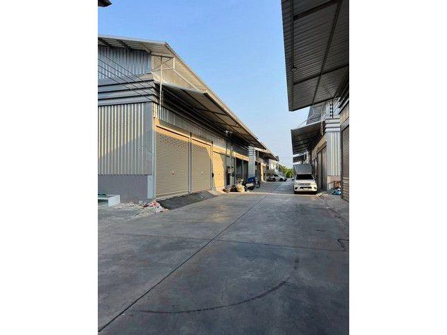 ให้เช่าโกดัง 200 ตรม. 1 ออฟฟิศ ถนนกว้าง 9 เมตร ไฟฟ้า 30 แอมป์ ( 3 เฟส 4 สาย ) ซอยประชาอุทิศ 90 อำเภอพระสมุทรเจดีย์ (RK97
