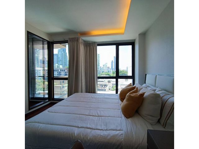 For rent condo low rise at the Address sukhumvit 61 (S03-2310)