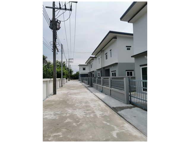 PK985ขายที่ดินพร้อมสิ่งปลูกสร้าง 1ไร่ 90 ตารางวา เหมาะทำ Data Center ใกล้ถนนหลัก ลาดหลุมแก้ว ปทุมธานี โอกาสของนักลงทุน