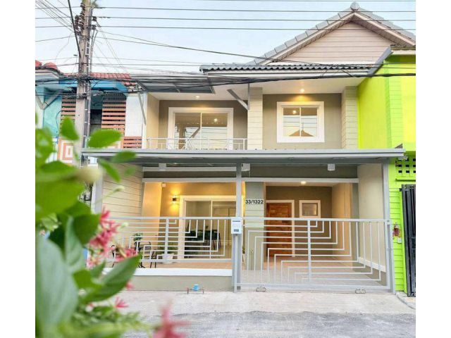 หมู่บ้านพฤกษา3  ถนนวัดลาดปลาดุก บางบัวทอง ทาวน์เฮาส์ 2 ชั้น ตกแต่งใหม่พร้อมอยู่ หน้ากว้าง6เมตร