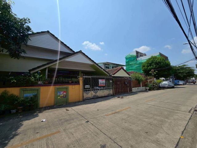 ขายบ้านเดี่ยว สุขุมวิท101 ร่มรื่นเหมาะพักอาศัย ใกล้ BTS บางจาก (N.2041)