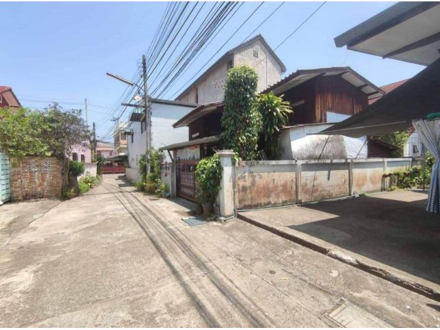 ขายที่ดินตำบลพระสิงห์ใกล้ตลาดถนนคนเดินพร้อมโอน