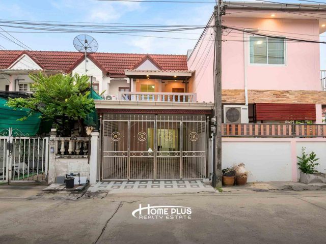 ทาวน์เฮ้าส์ 2 ชั้น รีโนเวทใหม่ หมู่บ้านมณฑลาภ บางเดื่อ ปทุมธานี