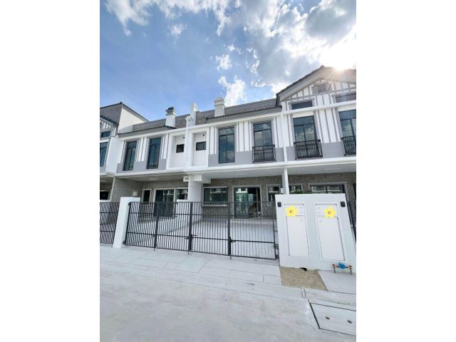 ให้เช่าบ้าน ทาวโฮม 2 ชั้น Villaggio 3 ศรีนครินทร์ – บางนาใกล้ Mega Bangna