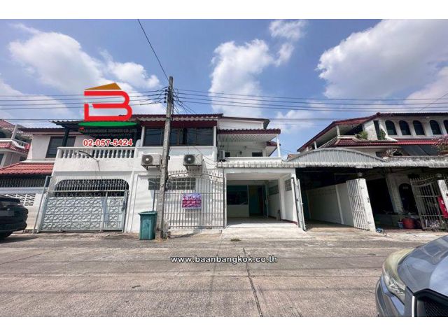 ขาย/เช่า บ้านแฝด เนื้อที่ 40 ตร.ว. หมู่บ้านปั้นทอง 3 ลาดปลาเค้า 76 แยก 3-14 ถนนลาดปลาเค้า แขวงอนุสาวรีย์ เขตบางเขน