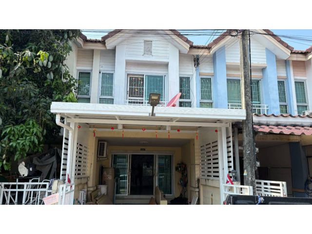 ขายทาวน์เฮ้าส์ 2 ชั้น เนื้อที่ 16 ตรว. หมู่บ้านแกลอรี่เฮ้าส์ ซอยรามอินทรา 65 แยก 2 เขตบางเขน กรุงเทพๆ