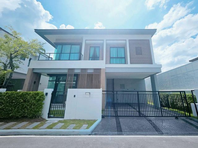 U1417 ให้เช่าบ้านเดี่ยว 2 ชั้น โครงการ Bangkok Boulevard บางนา–กม.5 บ้านพร้อมเฟอร์ครบหันหน้าทิศเหนือ ถนนเมน ทำเลดีเดินทา