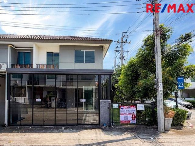 บ้านพฤกษา(คู้ขวา)เลียบวารี-มีนบุรี { บ้านหลังมุม 28.10 ตร.ว. } ใกล้ห้างแม็คโครหนองจอก มีพื้นที่ข้างบ้าน ต่อเติมห้องครัว