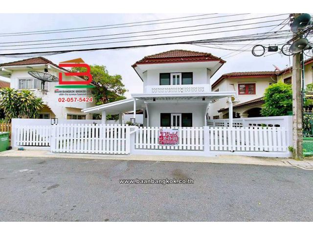 บ้านเดี่ยว หมู่บ้านอัมรินทร์นิเวศน์ 3 ผัง 1 เนื้อที่ 43 ตร.ว. (ซอยสายไหม 13) ถนนพหลโยธิน แขวงสายไหม เขตสายไหม
