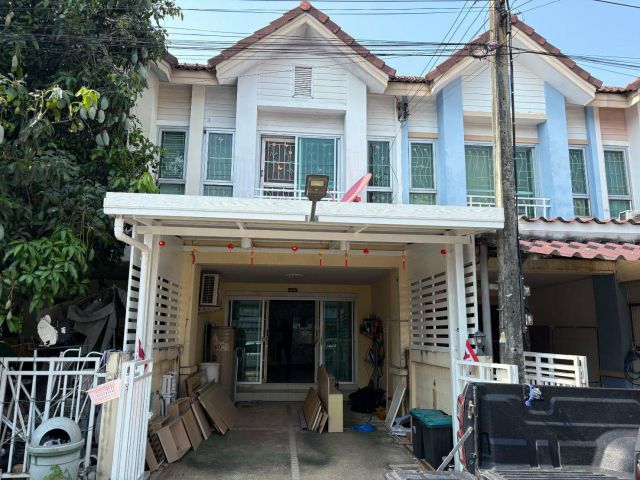 ขายทาวน์เฮ้าส์ 2 ชั้น เนื้อที่ 16 ตรว. หมู่บ้านแกลอรี่เฮ้าส์ ซอยรามอินทรา 65 แยก 2 เขตบางเขน กรุงเทพๆ