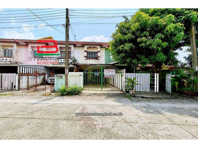 ทาวน์เฮาส์ หมู่บ้านปิยวรารมย์ 3 เนื้อที่ 22 ตร.ว. ซอยบ้านกล้วย-ไทรน้อย ถนนกาญจนาภิเษก ตำบลทวีวัฒนา อำเภอไทรน้อย นนทบุรี