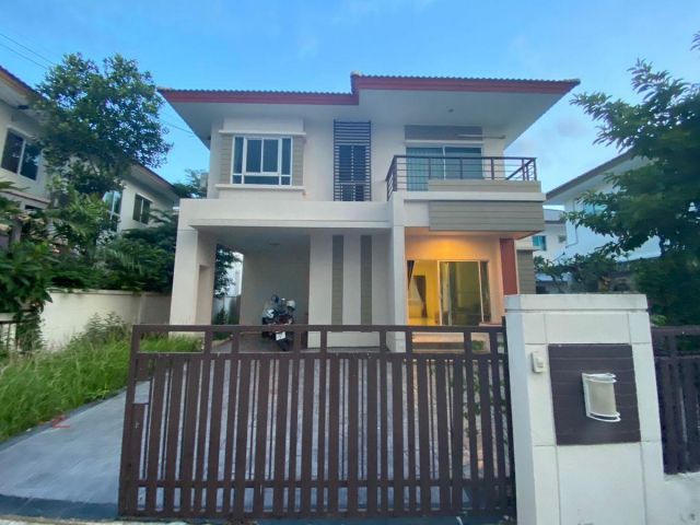 ให้เช่าบ้านเดี่ยว 2 ชั้น หมู่บ้านสราญสิริ รามอินทรา 2 บ้านสภาพดีเฟอร์นิเจอร์ครบ พร้อมอยู่ (N.2044)