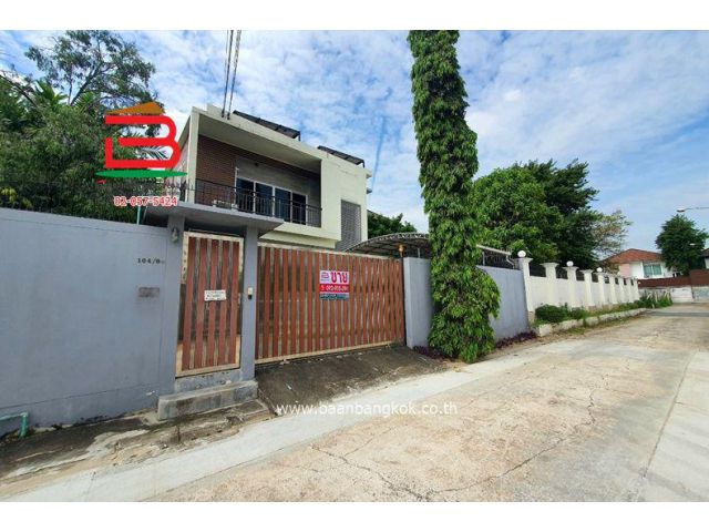 บ้านเดี่ยว ซอยลาดพร้าว 1 แยก 29 เนื้อที่ 113 ตรว. ใกล้เซ็นทรัลลาดพร้าว ถนนลาดพร้าว เขตจตุจักร