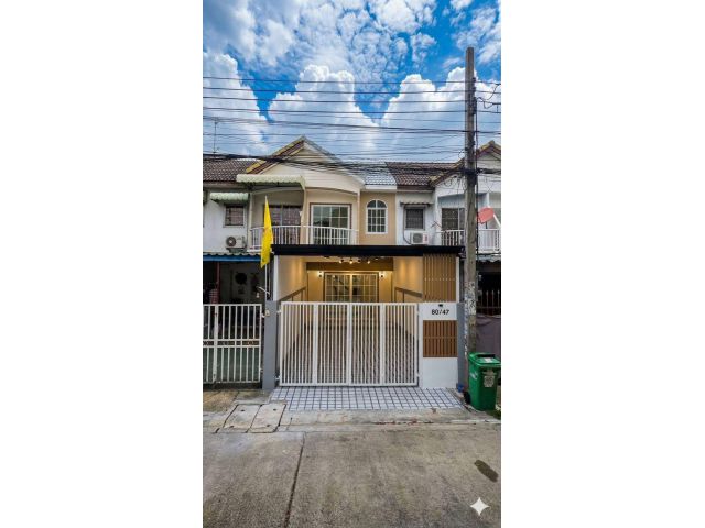 หมู่บ้านอิมพีเรียลเพลส-ซอยลาดปลาดุก ทาวน์เฮ้าส์ 2 ชั้น หลังตลาดJAS GREEN