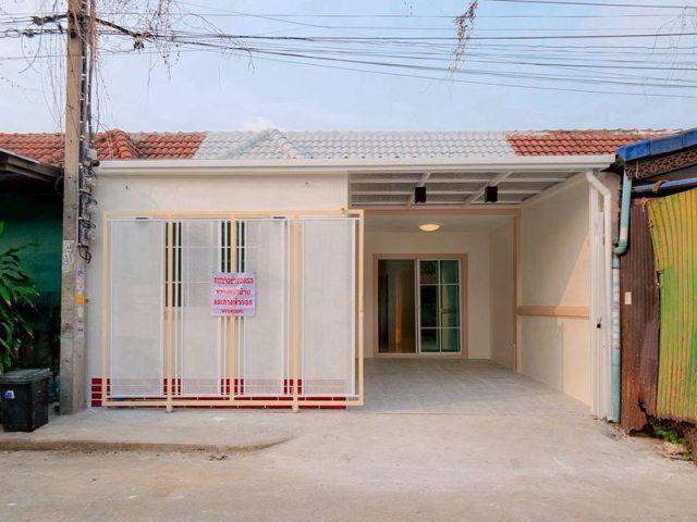 หมู่บ้านบัวทอง4  (คุณาภัทร) บางบัวทอง ทาวน์เฮ้าส์ชั้นเดียว