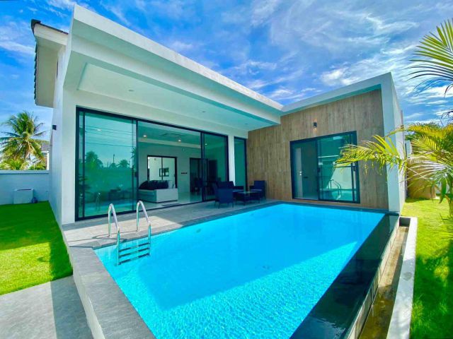H97 ให้เช่า บ้านเดี่ยว 3 ห้องนอน พร้อมสระว่ายน้ำ หนองปลาไหล ใกล้ รร. นานาชาติ