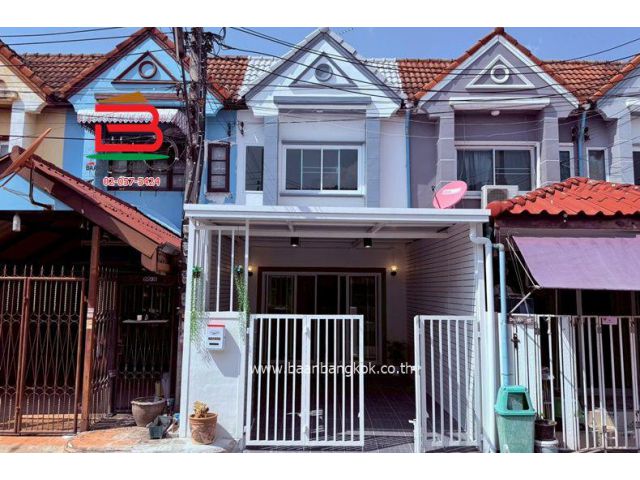 ทาวน์เฮ้าส์ เต็มรัก ซอย 13 (ใกล้เซ็นทรัลเวสต์เกต) เนื้อที่ 16 ตรว. ตำบลบางคูรัด อำเภอบางบัวทอง จังหวัดนนทบุรี