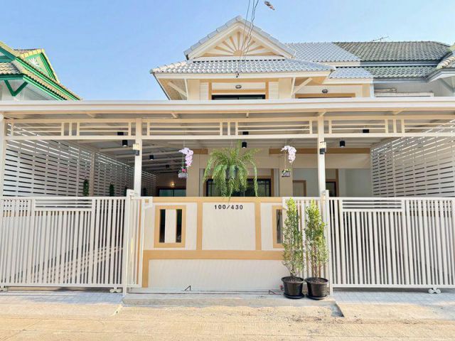หมู่บ้านพฤกษา19  วัดลาดปลาดุก บ้านแฝด 2 ชั้น ตกแต่งใหม่พร้อมเฟอร์นิเจอร์ จอดรถในบ้านได้ถึง 3 คัน ️