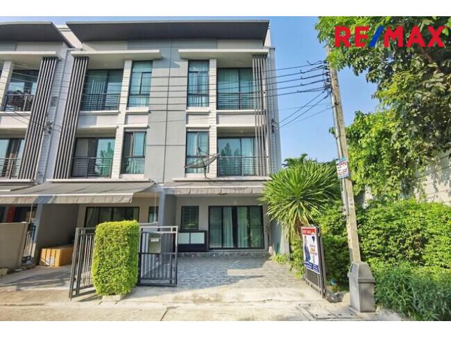 บ้านกลางเมือง รัตนาธิเบศร์ หลังริม เนื้อที่ 33 ตร.ว. ต่อเติม Built-in ทั้งหลังสวย บ้านใหม่ ไม่เคยอยู่ ใกล้รถไฟฟ้า สถานีแ