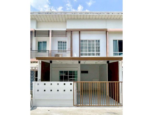 ขาย บ้าน Pleno รัตนาธิเบศร์ ชัยพฤกษ์ ทาวน์โฮม 2 ชั้น 3 นอน 2 น้ำ ขนาด 18 ตรว รีโนเวทใหม่ ใกล้ ราชพฤกษ์ กาญจนาภิเษก