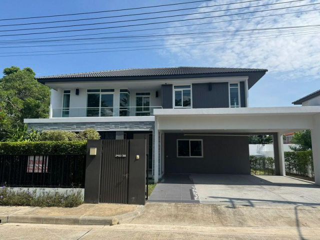 ขายบ้านเดี่ยวหลังใหม่มาก มัณฑนา-สันทราย เชียงใหม่ ไซส์ใหญ่สุดในโครงการ สันทราย จ.เชียงใหม่.
