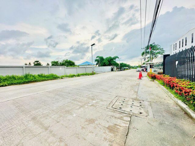 ขายที่ดิน เขตพื้นที่ EEC เนื้อที่ 10-2-02 ไร่ ถนนดอนนุ่น ตำบลบึง อำเภอศรีราชา จังหวัดชลบุรี