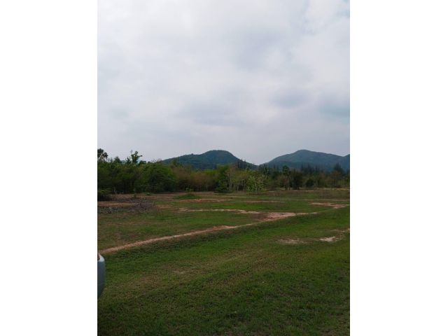 L457 ขายที่ดินวิวภูเขา 176 ไร่ เพชรบุรี