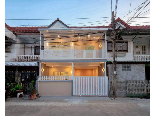 หมู่บ้านณรงค์สุขนิเวศน์  ถนนเลี่ยงเมืองนนท์ ทาวน์เฮาส์ 2 ชั้น