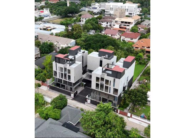 ZENITH 5 RESIDENTS SRINAKARIN ใกล้พาราไดซ์ พาร์ค ศรีนครินทร์ เนื้อที่ 46.4 - 49.6 ตารางวา ซอยเสรีวิลล่า 2