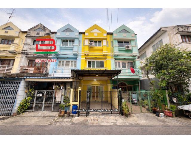ทาวน์โฮม เนื้อที่ 19 ตร.ว. หมู่บ้านเกษราคลาสสิคโฮม (ซ.17), (ซอยเสรีไทย 81/2) ถนนเสรีไทย-สวนสยาม แขวงคันนายาว เขตคันนายาว