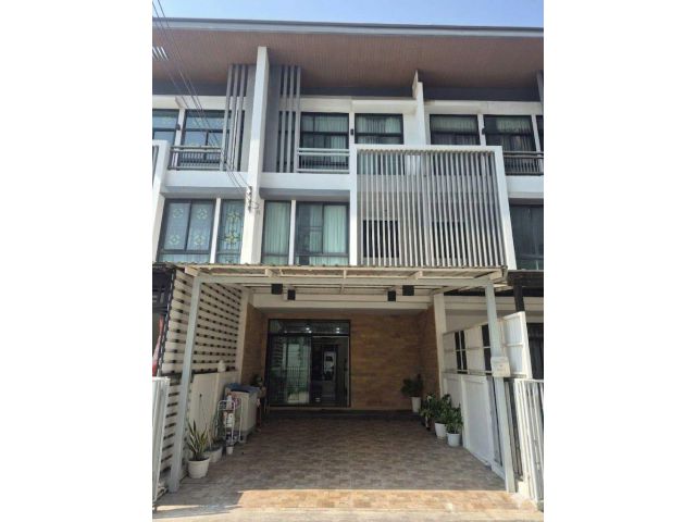 ทาวน์โฮม 3 ชั้น โครงการ Cozy ลาดพร้าว 41 เช่า