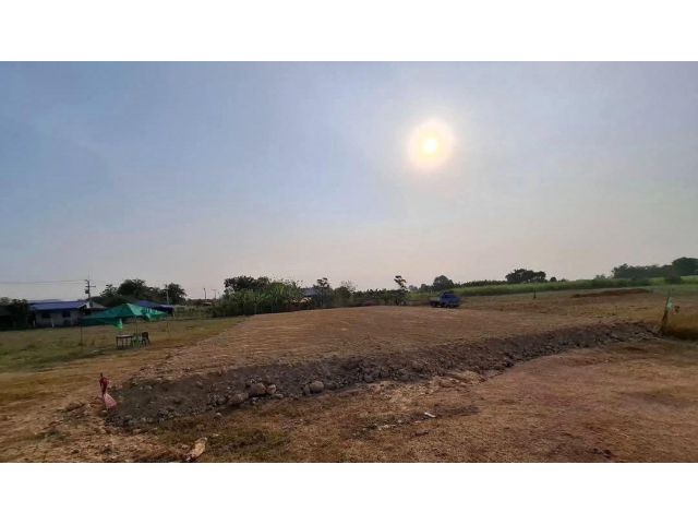 อยากขายที่ดินราชบุรี200ตร.วา (พร้อมถมให้) ใกล้ตลาดนัด‍ 1.5กม.ร้านสะดวกซื้อ เซเว่น2กม.