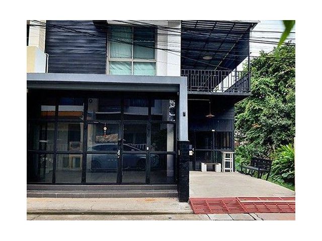 ให้เช่า ทาวน์โฮม 3 ชั้น หลังมุม 380 ตร.เมตร Motown Chaengwattana 3 ห้องนอน 4 ห้องน้ำ 2 ระเบียงใหญ่ เหมาะทำออฟฟิศ RT972