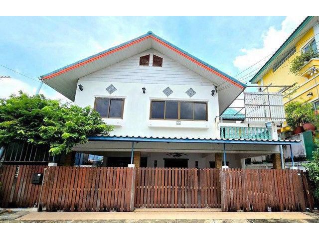 ให้เช่าบ้านเดี่ยว 2 ชั้น 50 ตร.ว. ม.เสนานิเวศน์ 1 ถนนประเสริฐมนูกิจ เขตลาดพร้าว ใกล้เลียบด่วน รามอินทรา อาจณรงค์
