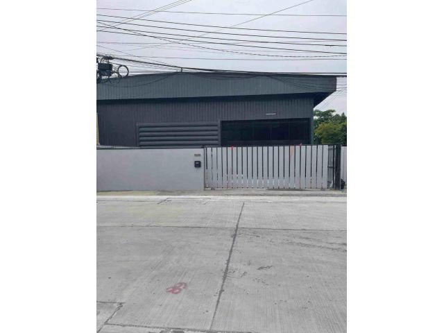 F349 โกดังว่างให้เช่า ย่านสะพานสูง พื้น 560 ตรม. ใกล้สุวรรณภูมิและนิคมลาดกระบัง กรุงเทพกรีฑาตัดใหม่