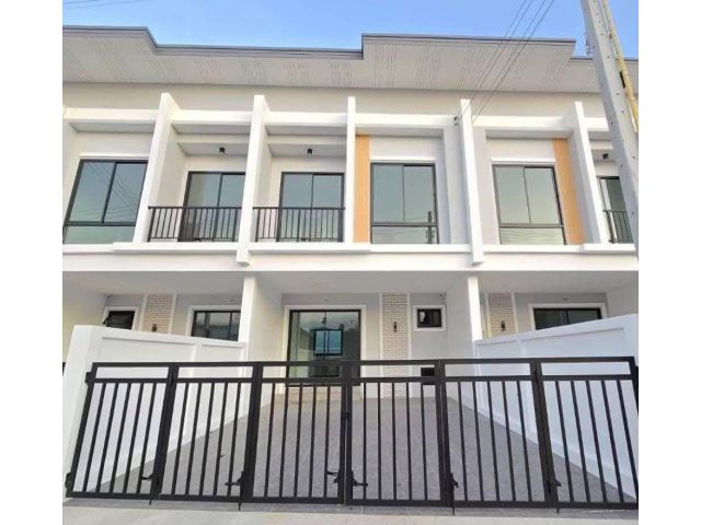 หลังสุดท้าย พร้อมโปรพิเศษ!! ทาวน์โฮม 2 ชั้น สร้างใหม่ ติดถนน ทำเลทอง อ.เมือง จ.จันทบุรี ใกล้บิ๊กซี โลตัสฯ