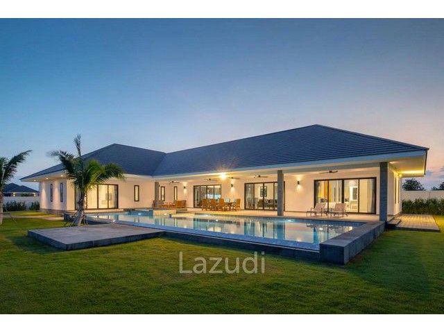 Stunning 4 Bed 4 Bath Pool Villa for Sale in Hua Hin - Parkland Villa Hin Lek Fai Spacious Living Private Pool