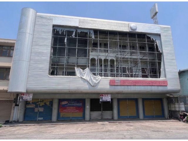 ขายโชว์รูม ใกล้ตลาดเมืองกำแพงเพชร ติดถนนวิจิตร2 เนื้อที่ดิน 90.4 ตารางวา พื้นที่ใช้สอยรวม 780 ตารางเมตร