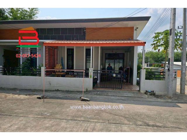 ทาวน์เฮาส์ หมู่บ้านแสนดี เนื้อที่ 31.9 ตรว. (ใกล้อ่างเก็บน้ำดอกกราย) ถนนบายพาสเส้น36 แม่น้ำคู้ ปลวกแดง ระยอง