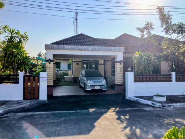 ขายบ้านเดี่ยว ในหมู่บ้านพุทธรักษาบ้านวิวดีหลังหัวมุม144 ตรว.3ห้องนอน 3ห้องน้ำ 1ห้อง นั่งเล่น 1ห้องครัว ที่จอดรถ2คันอ.เม