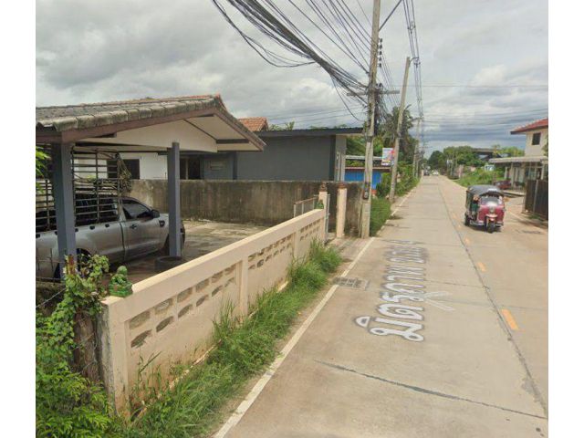 ขายบ้านพร้อมที่ดินในเมืองนครราชสีมา 101 ตรว. ซอยมิตรภาพ4/8 ใกล้เดอะมอลล์4กม. อ.เมืองนครราชสีมา