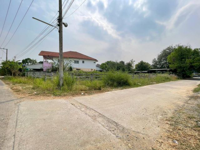 ขาย ที่ดินเปล่า สันกำแพงสายเก่า แปลงมุม ใกล้เรือนแพ 1 154 ตรว 2.5 ล้าน