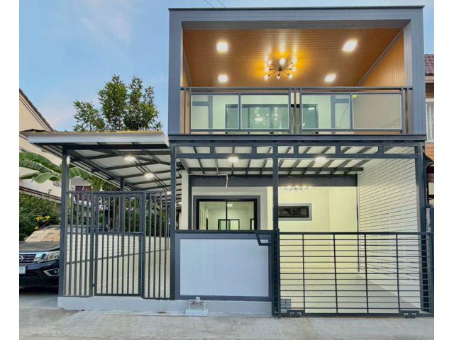 พฤกษา45 ถนนวัดลาดปลาดุก ทาวน์เฮ้าส์ 2 ชั้น  หลังมุม ตกแต่งใหม่พร้อมอยู่  มีพื้นที่ข้างบ้าน พร้อมระเบียงด้านหน้า