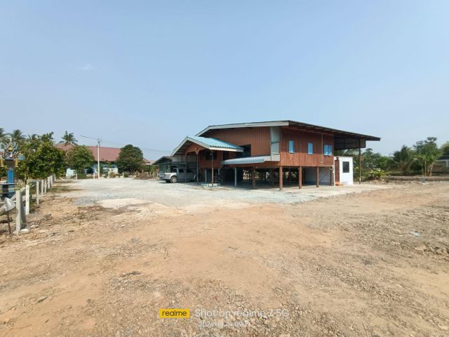 ขายบ้านพร้อมที่ดินทำเลดี
