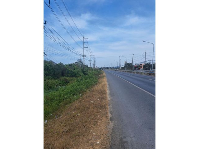 ที่ดินติดทางหลวง/ตรงกันข้ามหน้าห้างสรรพสินค้าโลตัส อำเภอ.จะนะ
