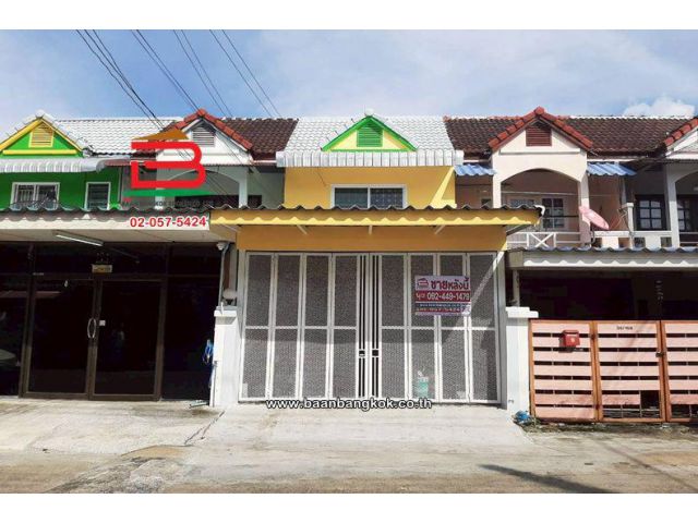 ทาวน์เฮาส์ 2 ชั้น เนื้อที่ 21.9 ตร.ว. หมู่บ้าน พิบูลย์ทรัพย์ (เลียบคลองสอง 30) ถนนหทัยราษฎร์ แขวงบางชัน เขตคลองสามวา